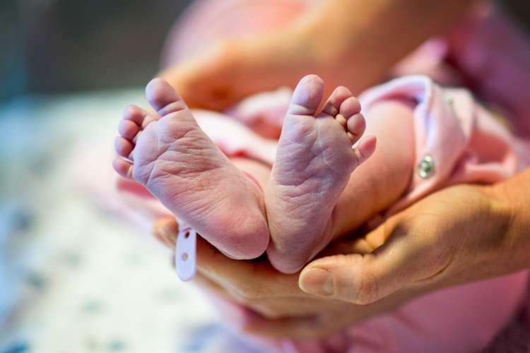 Com zika e crise no país, mortalidade infantil sobe pela 1ª vez em 26 anos